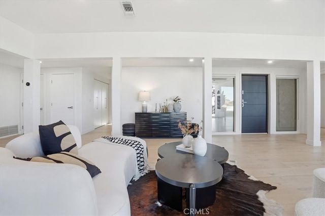 2717 N Mountain Avenue, Claremont, CA 91711