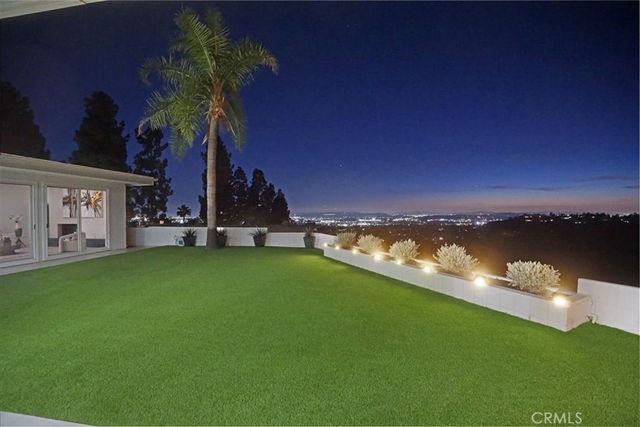 2717 N Mountain Avenue, Claremont, CA 91711