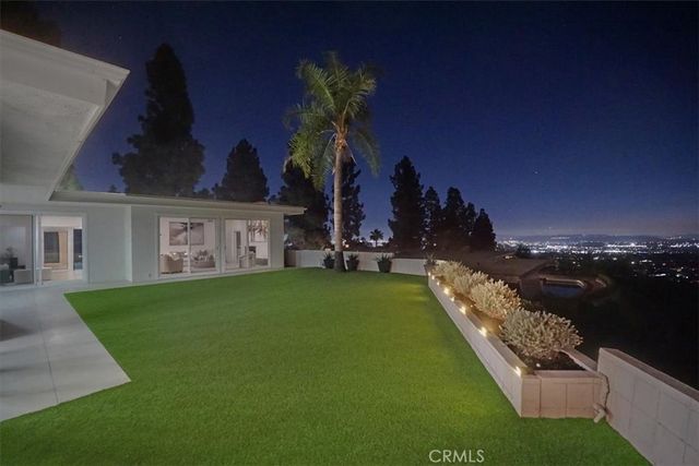 2717 N Mountain Avenue, Claremont, CA 91711