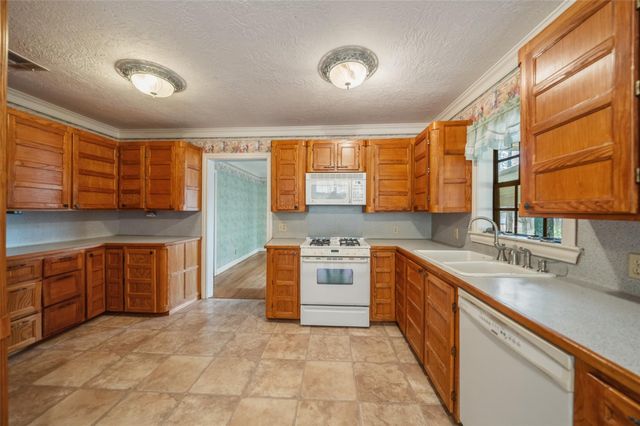 14495 Calvary Road, Willis, TX 77318