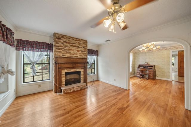 14495 Calvary Road, Willis, TX 77318