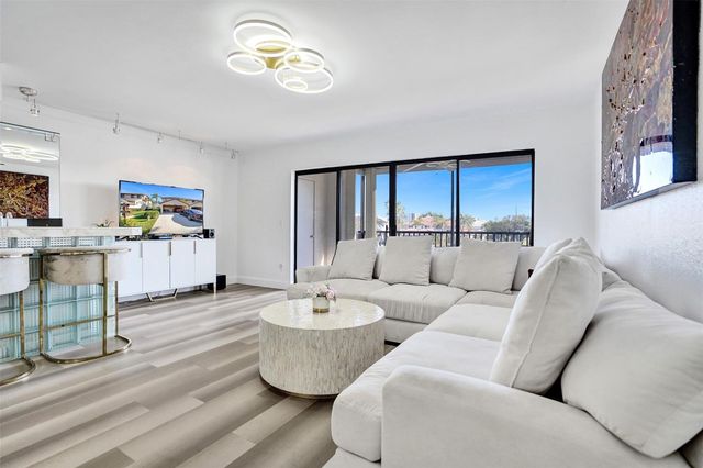 270 Captains Walk 310, Delray Beach, FL 33483