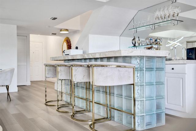 270 Captains Walk 310, Delray Beach, FL 33483