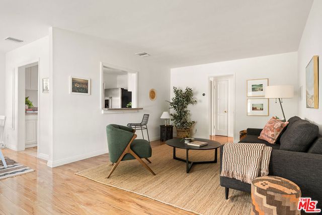 4014 Baywood Street, Los Angeles, CA 90039