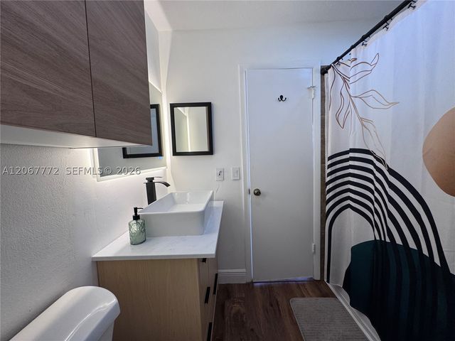 10651 NW 1st St 10651, Pembroke Pines, FL 33026