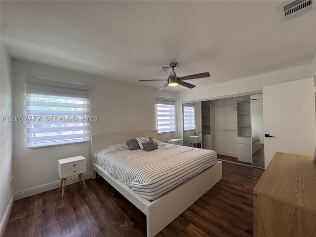 10651 NW 1st St 10651, Pembroke Pines, FL 33026