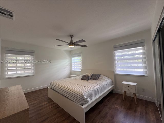 10651 NW 1st St 10651, Pembroke Pines, FL 33026