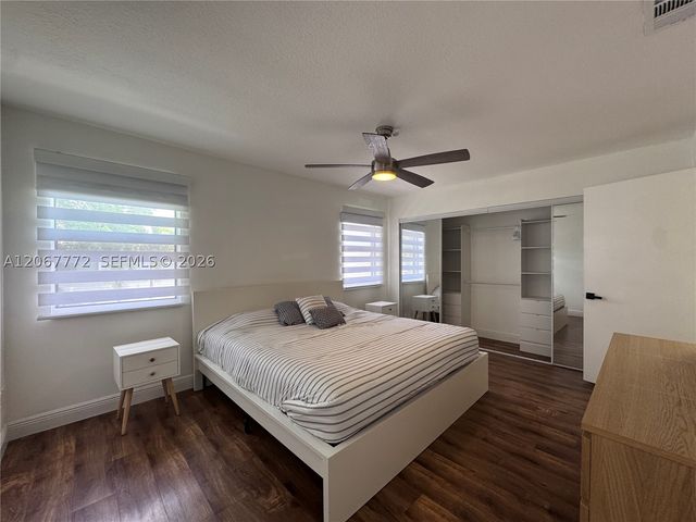 10651 NW 1st St 10651, Pembroke Pines, FL 33026