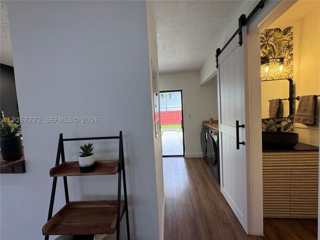 10651 NW 1st St 10651, Pembroke Pines, FL 33026