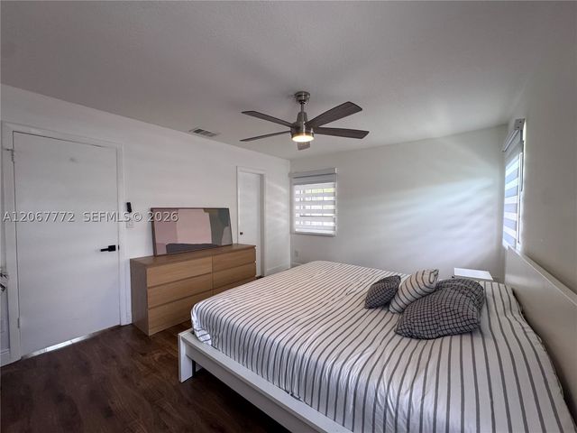 10651 NW 1st St 10651, Pembroke Pines, FL 33026