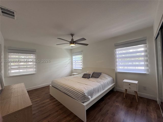10651 NW 1st St 10651, Pembroke Pines, FL 33026