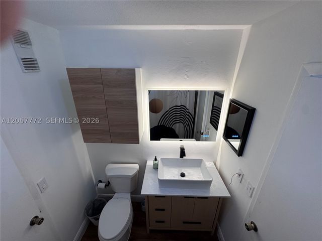 10651 NW 1st St 10651, Pembroke Pines, FL 33026