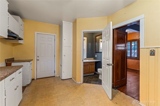 216 E Beechwood Avenue, Dayton, OH 45405