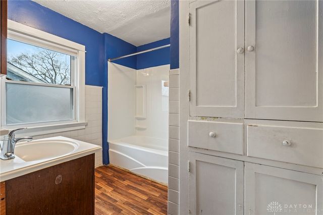 216 E Beechwood Avenue, Dayton, OH 45405