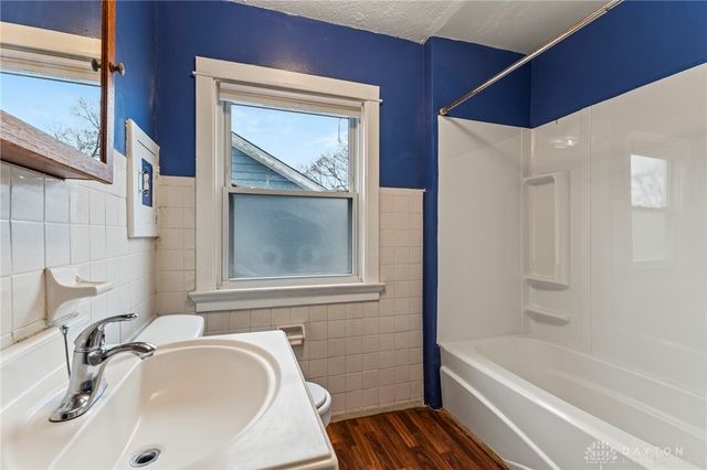 216 E Beechwood Avenue, Dayton, OH 45405