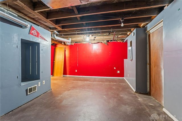 216 E Beechwood Avenue, Dayton, OH 45405