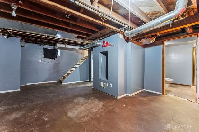 216 E Beechwood Avenue, Dayton, OH 45405