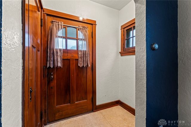 216 E Beechwood Avenue, Dayton, OH 45405