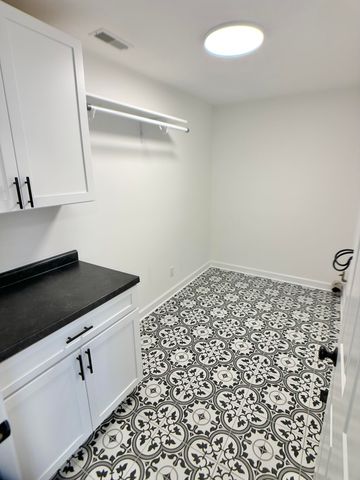 13233 Roosevelt Place, Crown Point, IN 46307