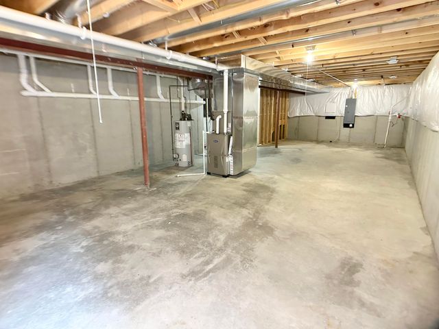 13233 Roosevelt Place, Crown Point, IN 46307