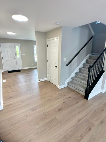 13233 Roosevelt Place, Crown Point, IN 46307