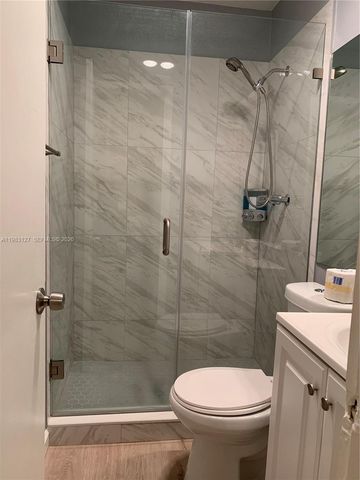 2221 NW 196th Ter 2221, Miami Gardens, FL 33056