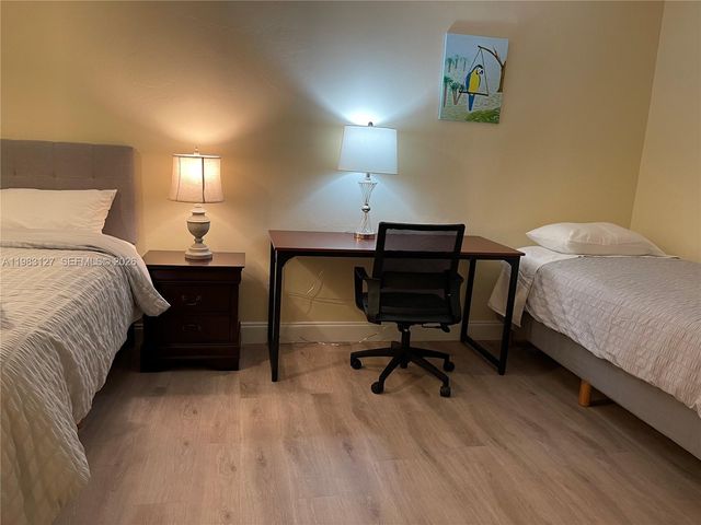 2221 NW 196th Ter 2221, Miami Gardens, FL 33056