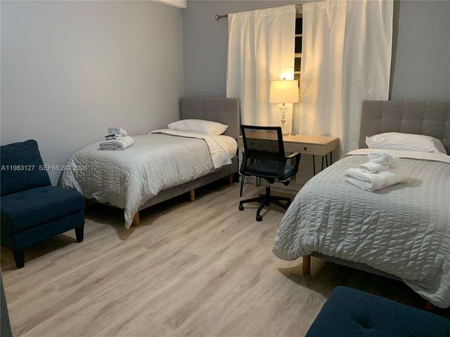 2221 NW 196th Ter 2221, Miami Gardens, FL 33056