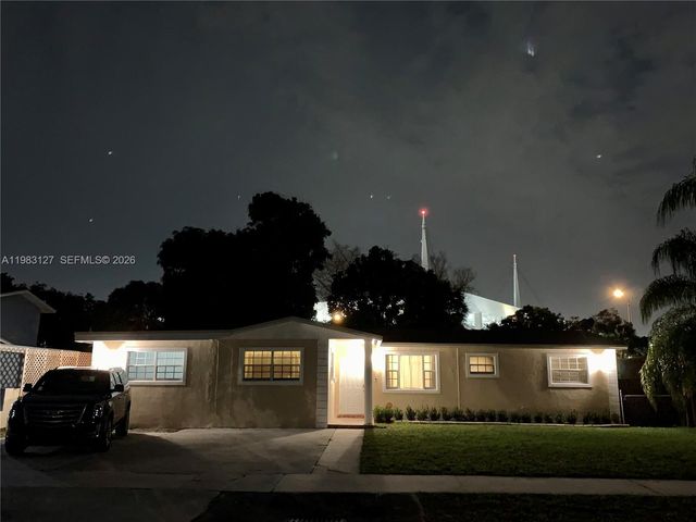 2221 NW 196th Ter 2221, Miami Gardens, FL 33056