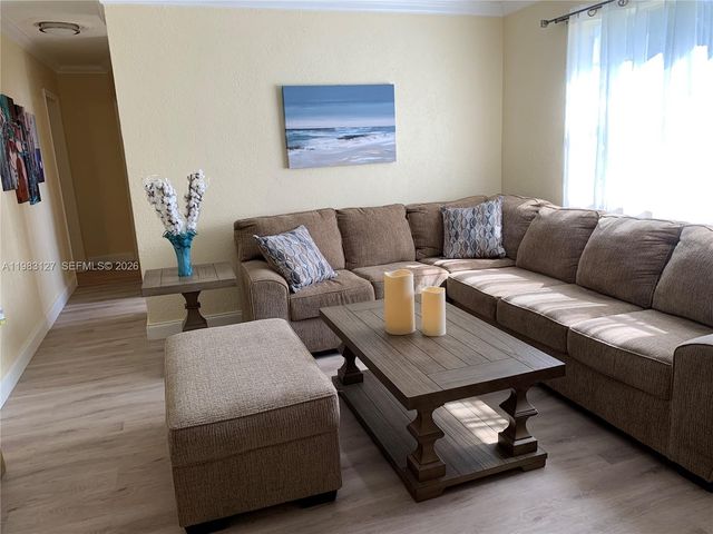 2221 NW 196th Ter 2221, Miami Gardens, FL 33056