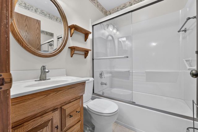 2501 Pinehurst AVENUE, Racine, WI 53403
