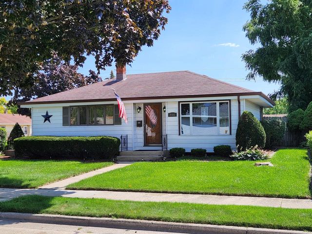 2501 Pinehurst AVENUE, Racine, WI 53403