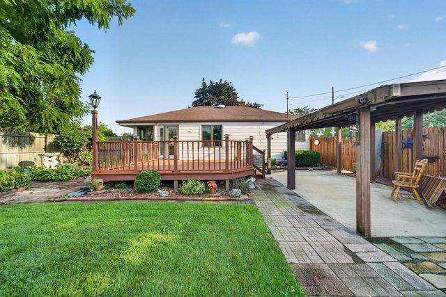2501 Pinehurst AVENUE, Racine, WI 53403