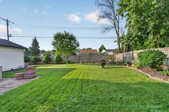 2501 Pinehurst AVENUE, Racine, WI 53403
