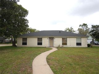 5018 Ash Court, Dickinson, TX 77539