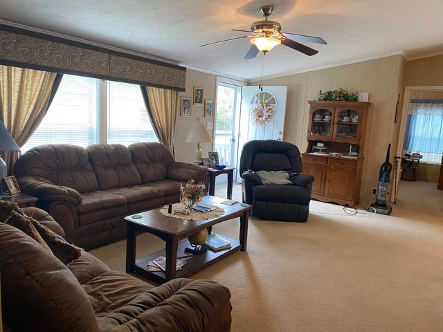 20 Spruce Court, Seabrook, NH 03874