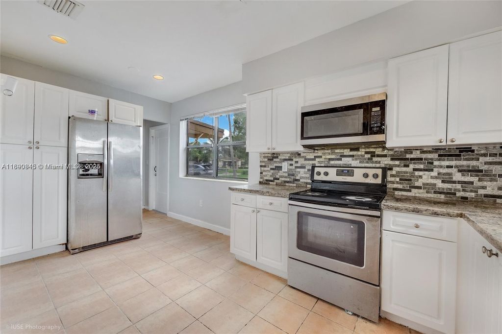 19225 NW 23rd Ave 0, Miami Gardens, FL 33056