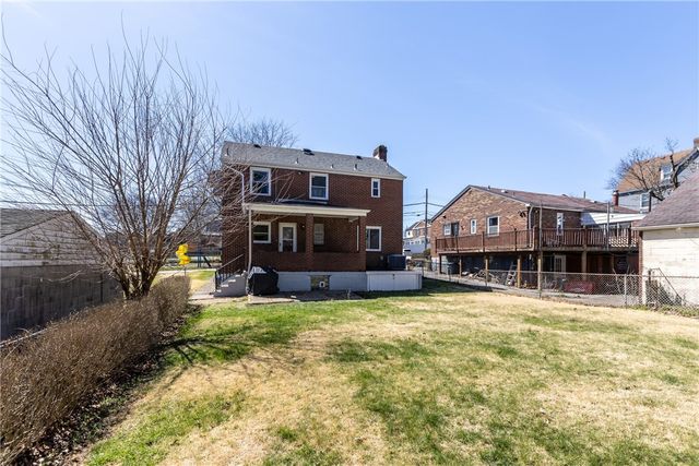 2902 Center St, Ingram, PA 15205