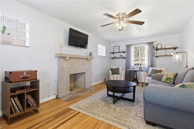 2902 Center St, Ingram, PA 15205