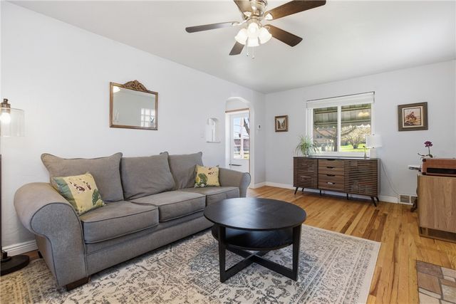 2902 Center St, Ingram, PA 15205