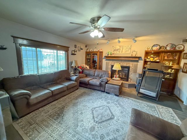 4102 8th Avenue, East Moline, IL 61244