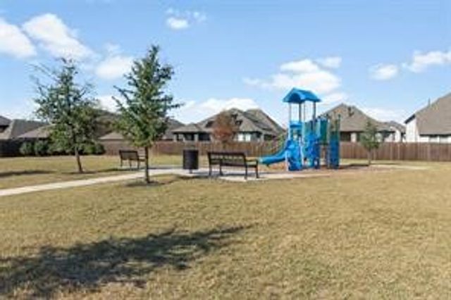 1413 Lake Grove Drive, Little Elm, TX 75068