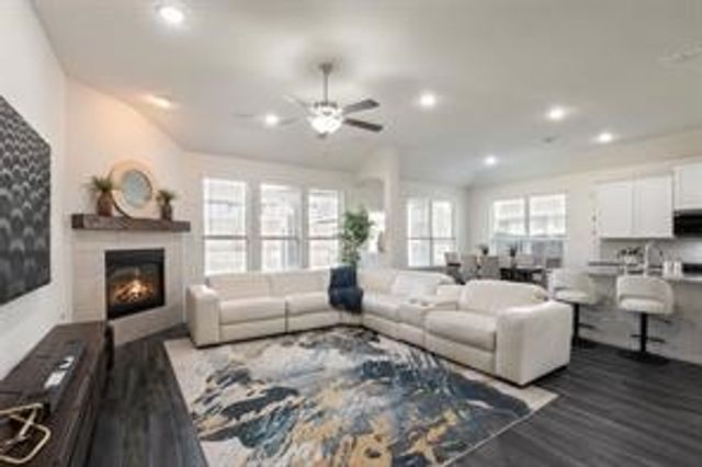 1413 Lake Grove Drive, Little Elm, TX 75068