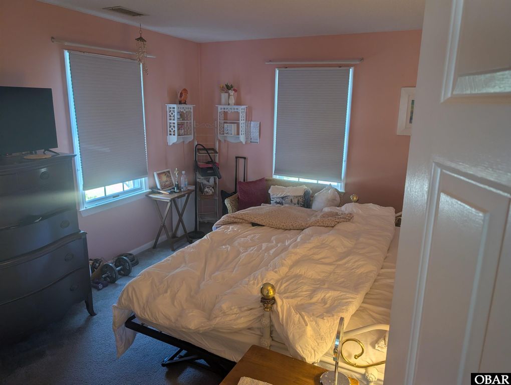 Image 12 of property listing at 115 Stratton Lane Lot 5, Manteo, NC 27954