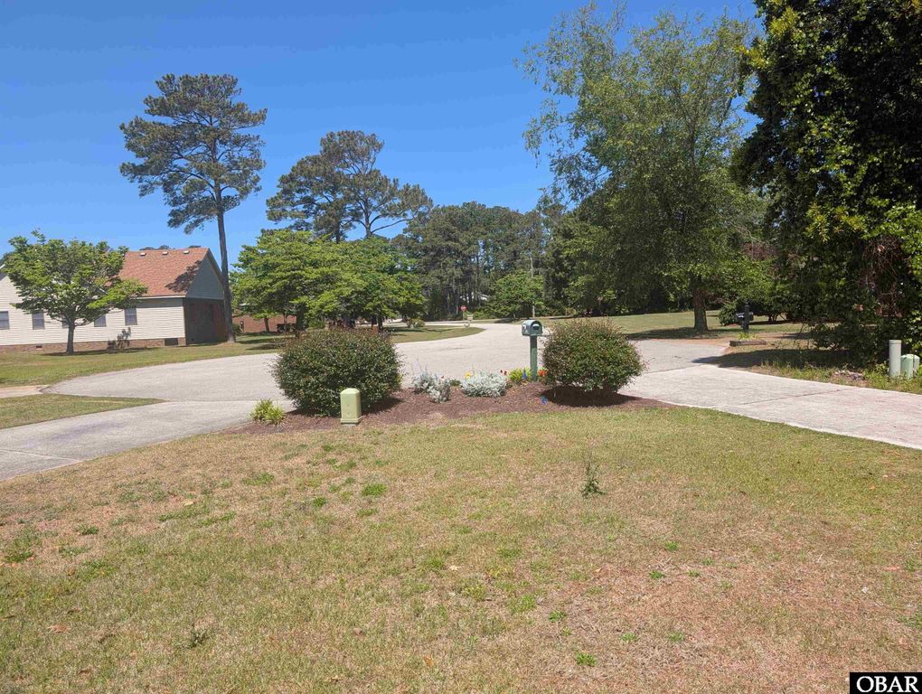 Image 3 of property listing at 115 Stratton Lane Lot 5, Manteo, NC 27954