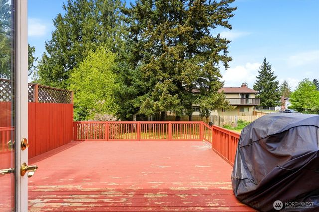 6113 95th Place NE, Marysville, WA 98270