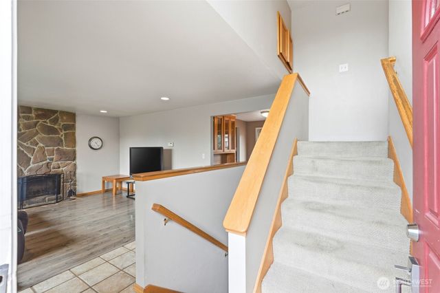 6113 95th Place NE, Marysville, WA 98270