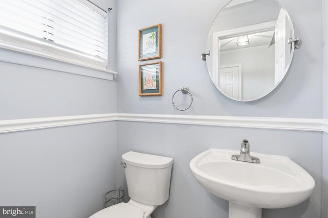 2402 ELM CIR, Lansdale, PA 19446