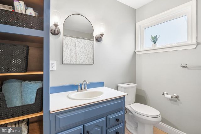 2402 ELM CIR, Lansdale, PA 19446