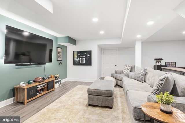 2402 ELM CIR, Lansdale, PA 19446